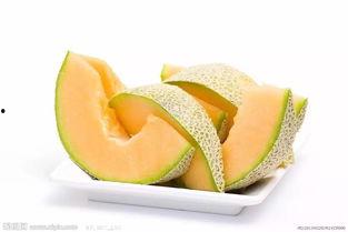 马帮小伙子吃哈密瓜,甜蜜的西域风情